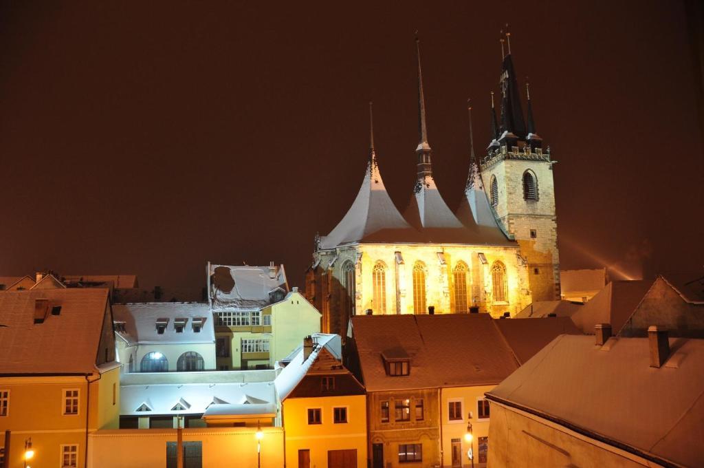 Hotel Na Hradbach ロウニ エクステリア 写真